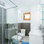 Exclusive Francy's In Garden City, Sant'eugenio アパート アデヘ